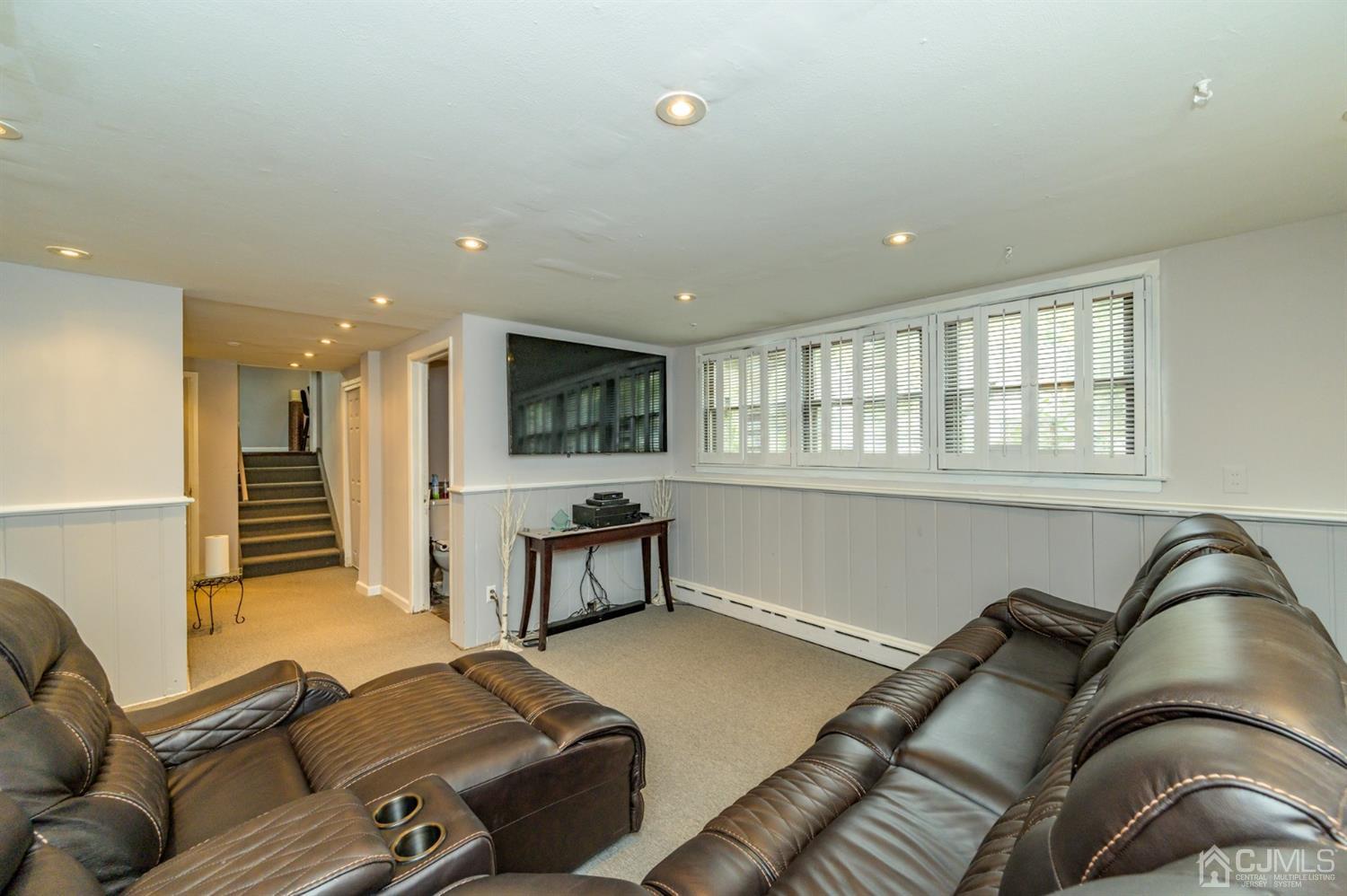310 Parkside Road Plainfield, NJ 07060 - Photo 14 of 33 Gallery Image 14