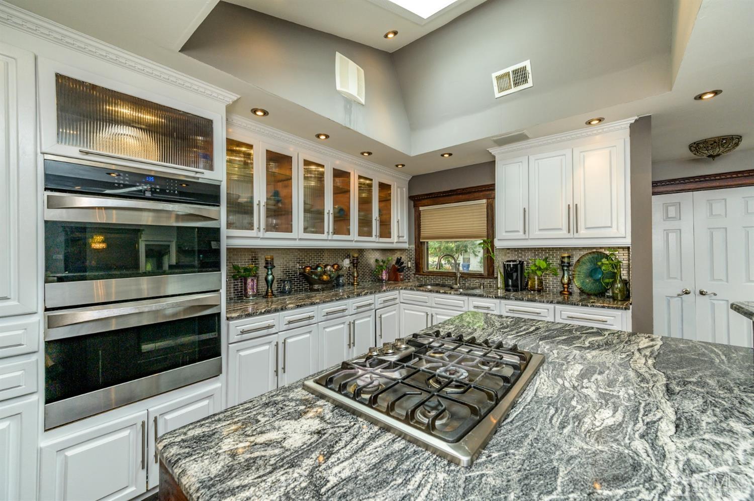 310 Parkside Road Plainfield, NJ 07060 - Photo 6 of 33 Gallery Image 6