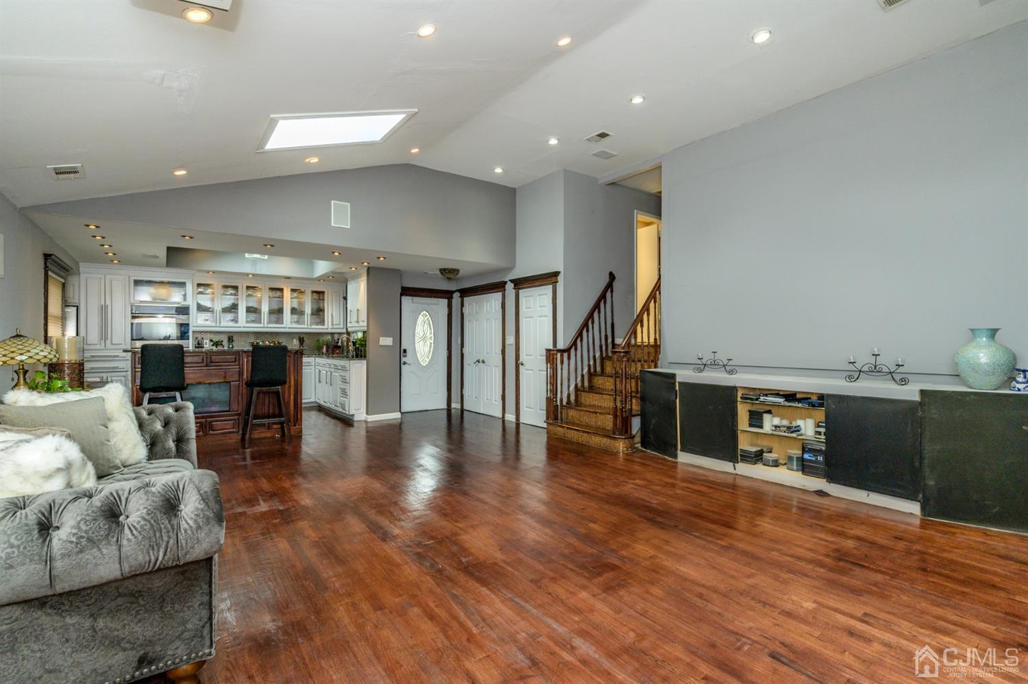 310 Parkside Road Plainfield, NJ 07060 - Photo 10 of 33 Gallery Image 10