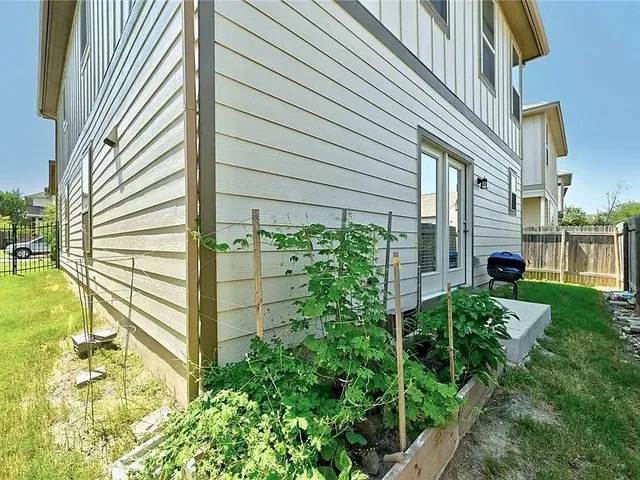 $2,300 | 906 Boatswain Way, Austin, TX 78748