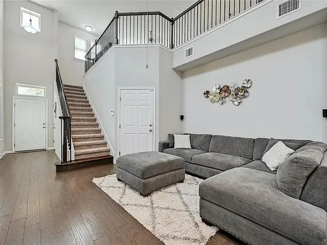 $2,300 | 906 Boatswain Way, Austin, TX 78748