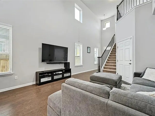 $2,300 | 906 Boatswain Way, Austin, TX 78748