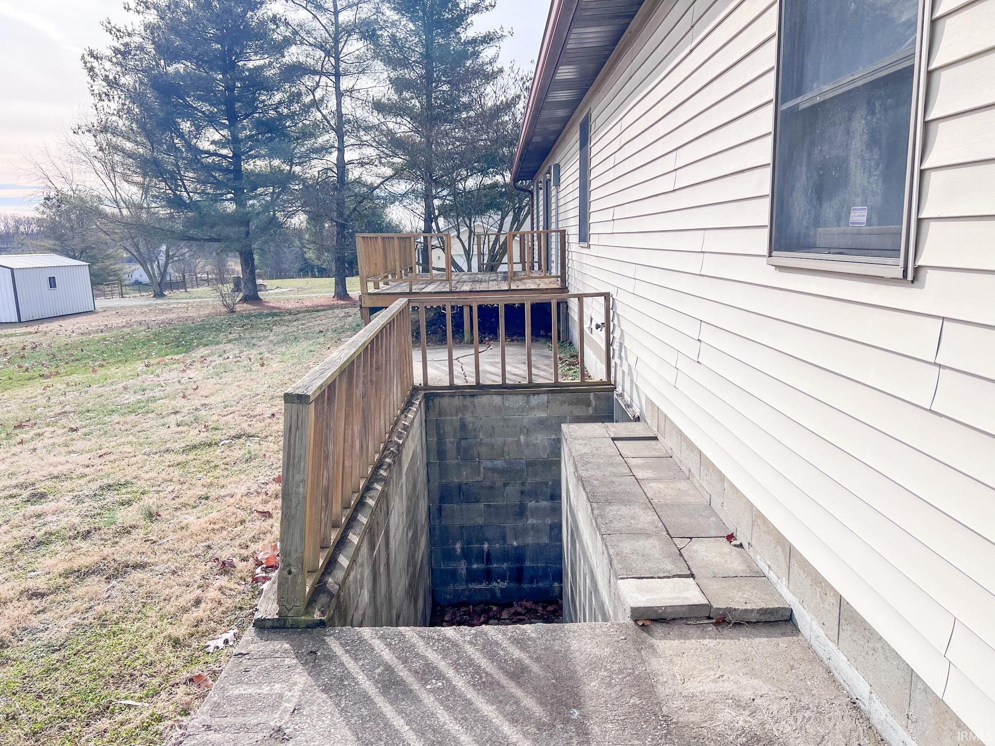 410 Anderson Lane Bedford, IN 47421 - Photo 24 of 34