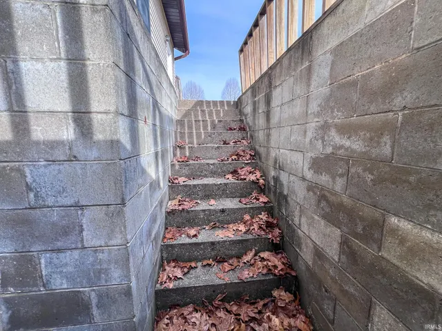 $380,000 | 410 Anderson Lane, Bedford, IN 47421