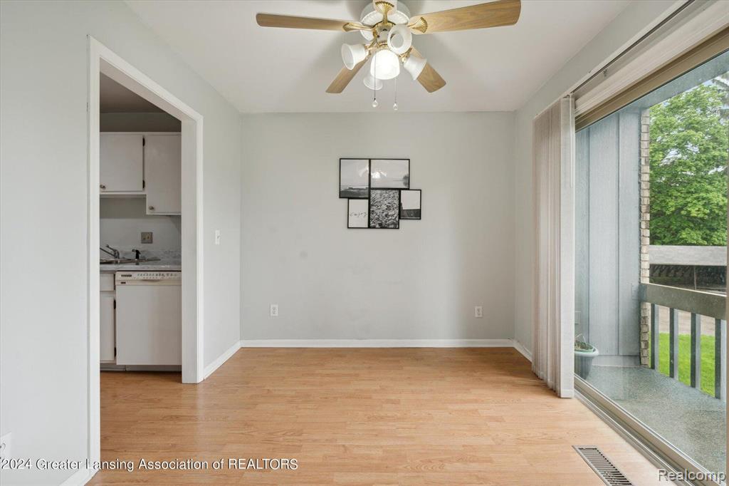 2926 Mt Hope Road Okemos, MI 48823 - Photo 10 of 33