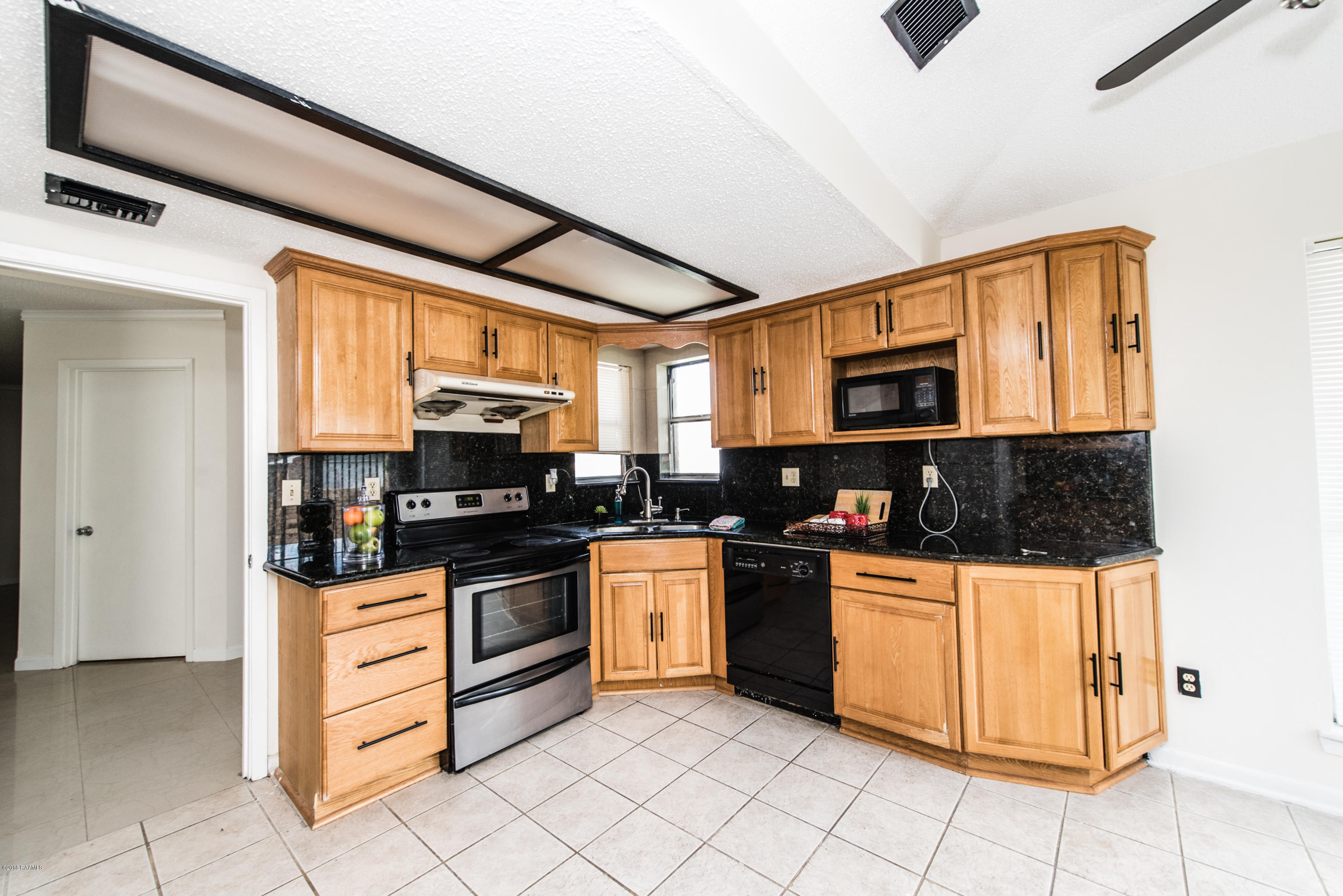 800 Rosedown Lane Lafayette, LA 70503 - Photo 7 of 30 Gallery Image 7