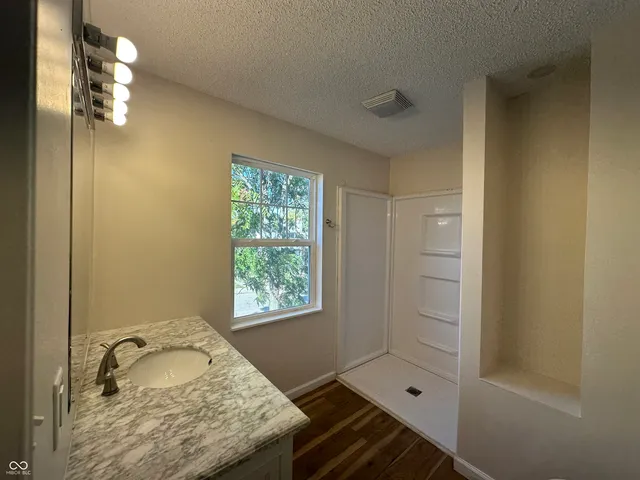 $1,850 | 3027 Guilford Avenue, Indianapolis, IN 46205