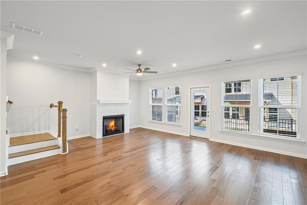 5655 Tillman Way Powder Springs, GA 30127 - Photo 2 of 10