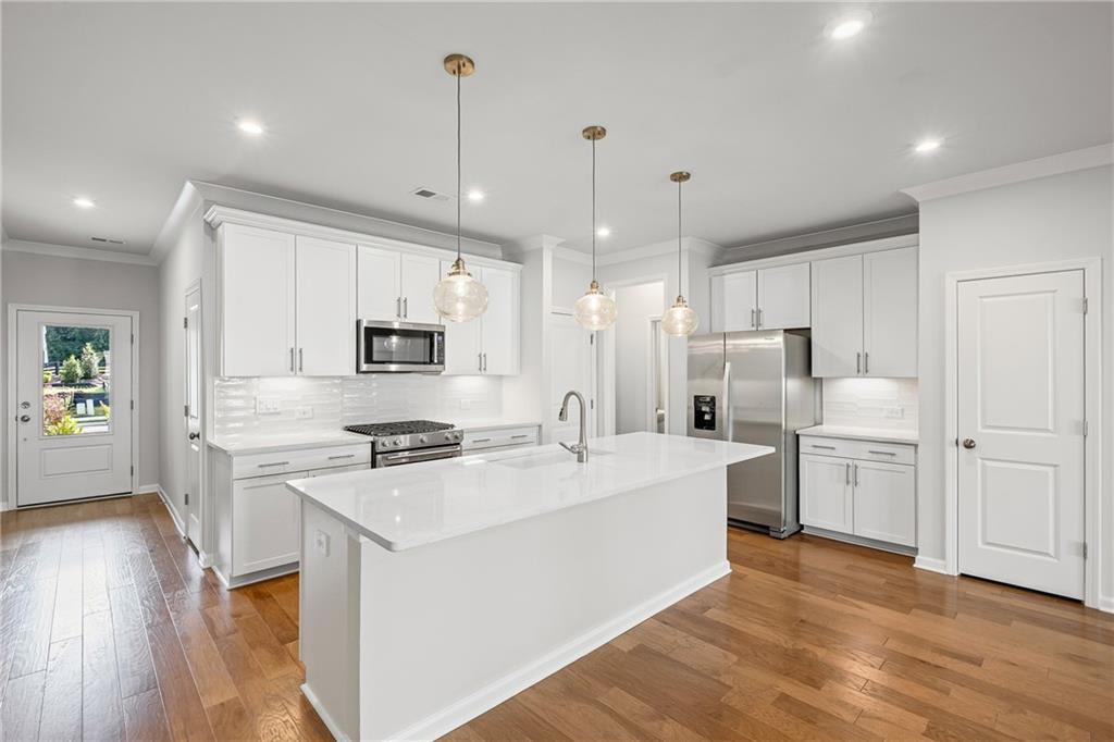 5655 Tillman Way Powder Springs, GA 30127 - Photo 4 of 10