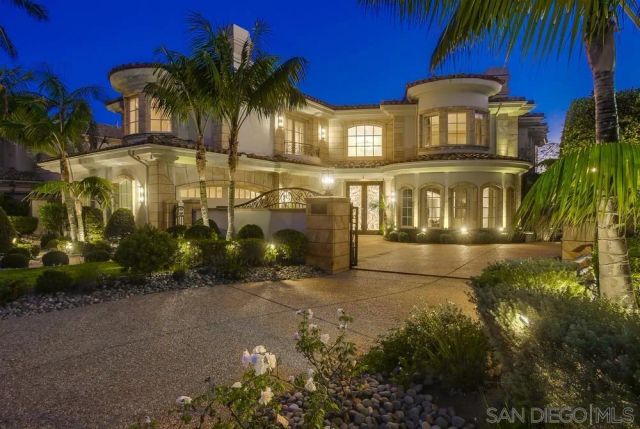 a view of a living room