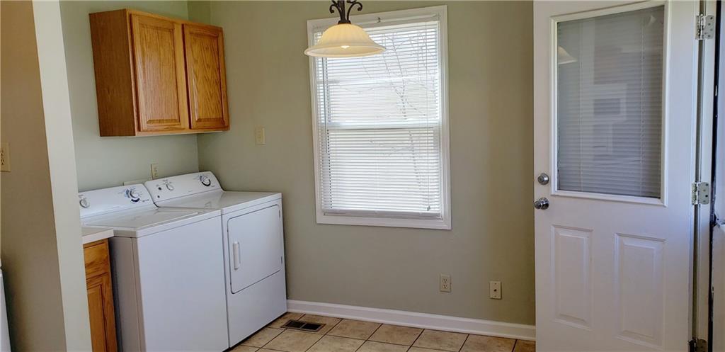 1882 Bauer Road Indianapolis, IN 46218 - Photo 9 of 24 Gallery Image 9