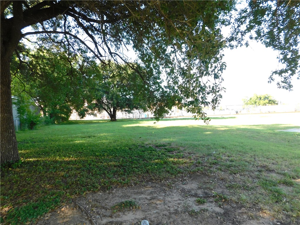 402 Ash Street Bryan, TX 77803 - Photo 4 of 10 Land near downtown Bryan