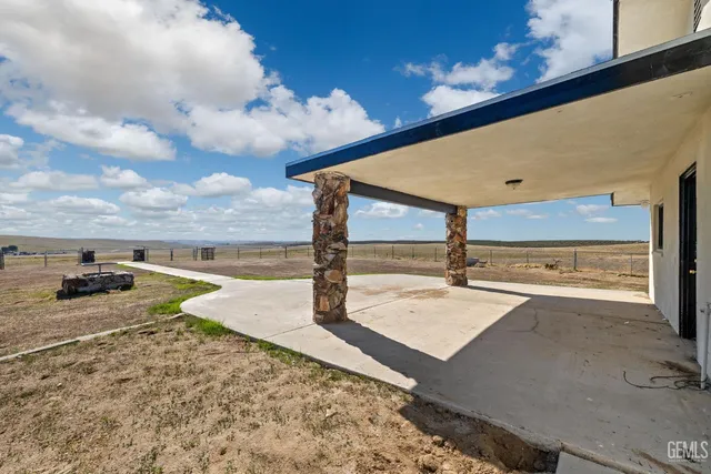 a view of a terrace view