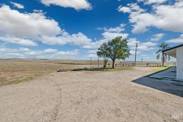 a view of a terrace with city view