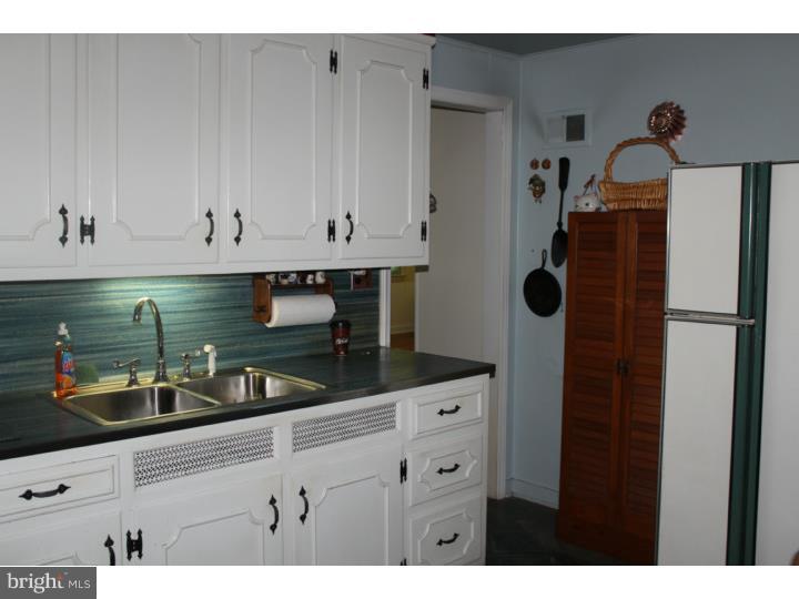 65 Gedney Road Lawrenceville, NJ 08648 - Photo 6 of 15 Kitchen