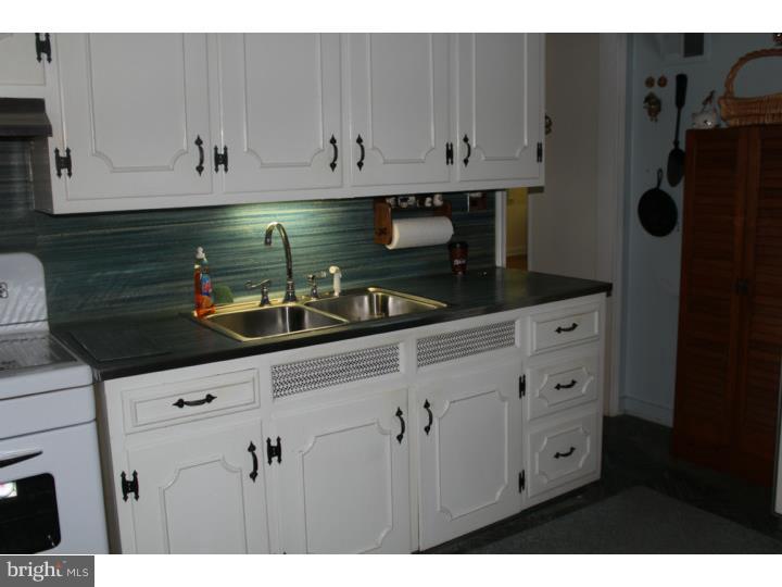 65 Gedney Road Lawrenceville, NJ 08648 - Photo 7 of 15 Kitchen