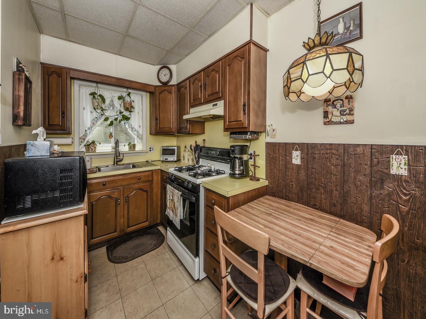 372 Church Road Elkins Park, PA 19027 - Photo 13 of 34 Kitchen