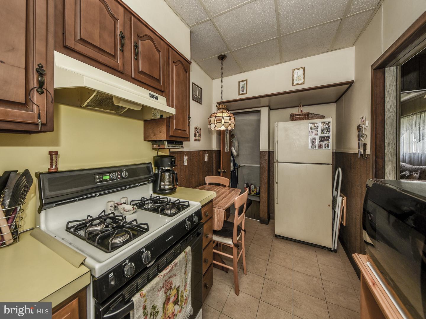 372 Church Road Elkins Park, PA 19027 - Photo 16 of 34 Kitchen
