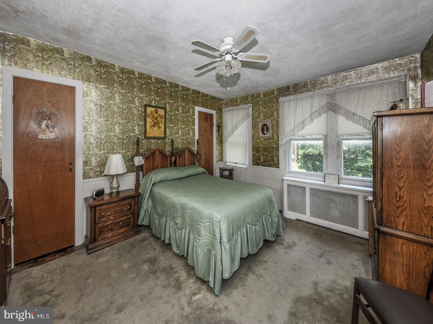 372 Church Road Elkins Park, PA 19027 - Photo 18 of 34 Master Bedroom