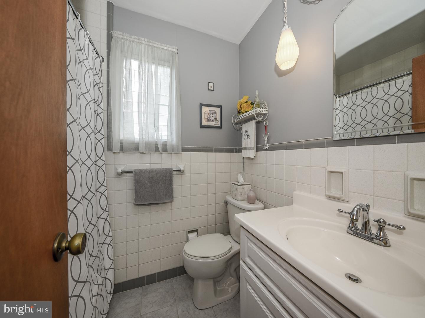 372 Church Road Elkins Park, PA 19027 - Photo 25 of 34 Bath