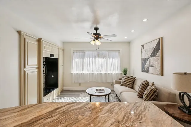 $1,399,000 | 367 Ultimo Avenue, Long Beach, CA 90814