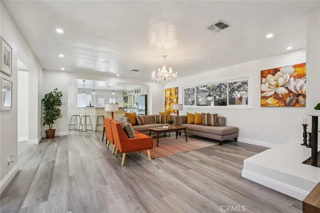 $1,399,000 | 367 Ultimo Avenue, Long Beach, CA 90814