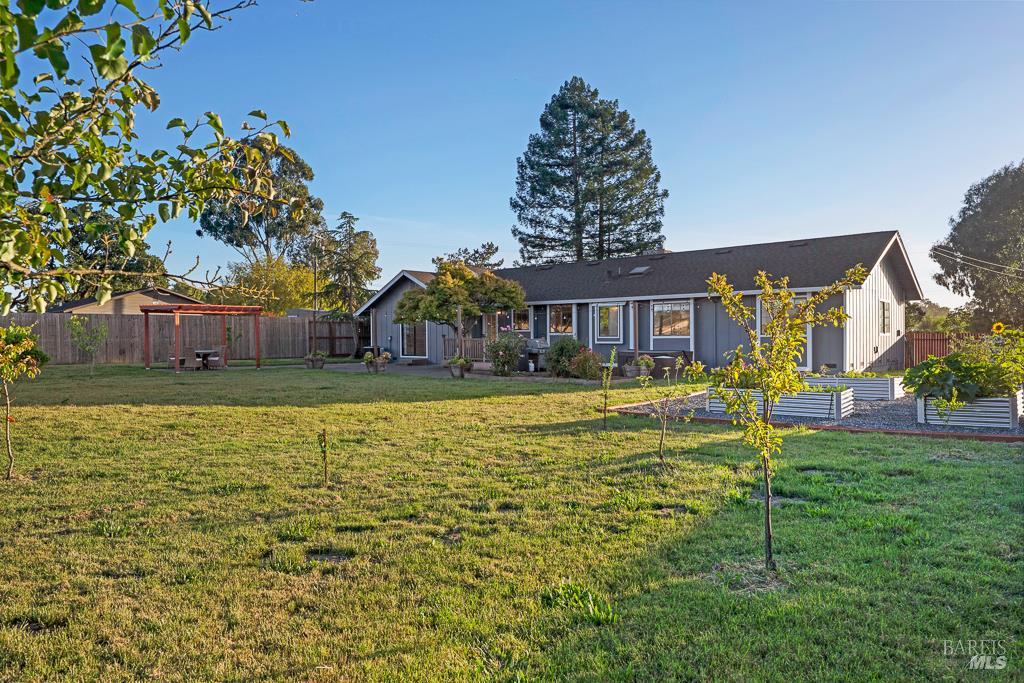 4546 Taylor Avenue Santa Rosa, CA 95407 - Photo 2 of 40