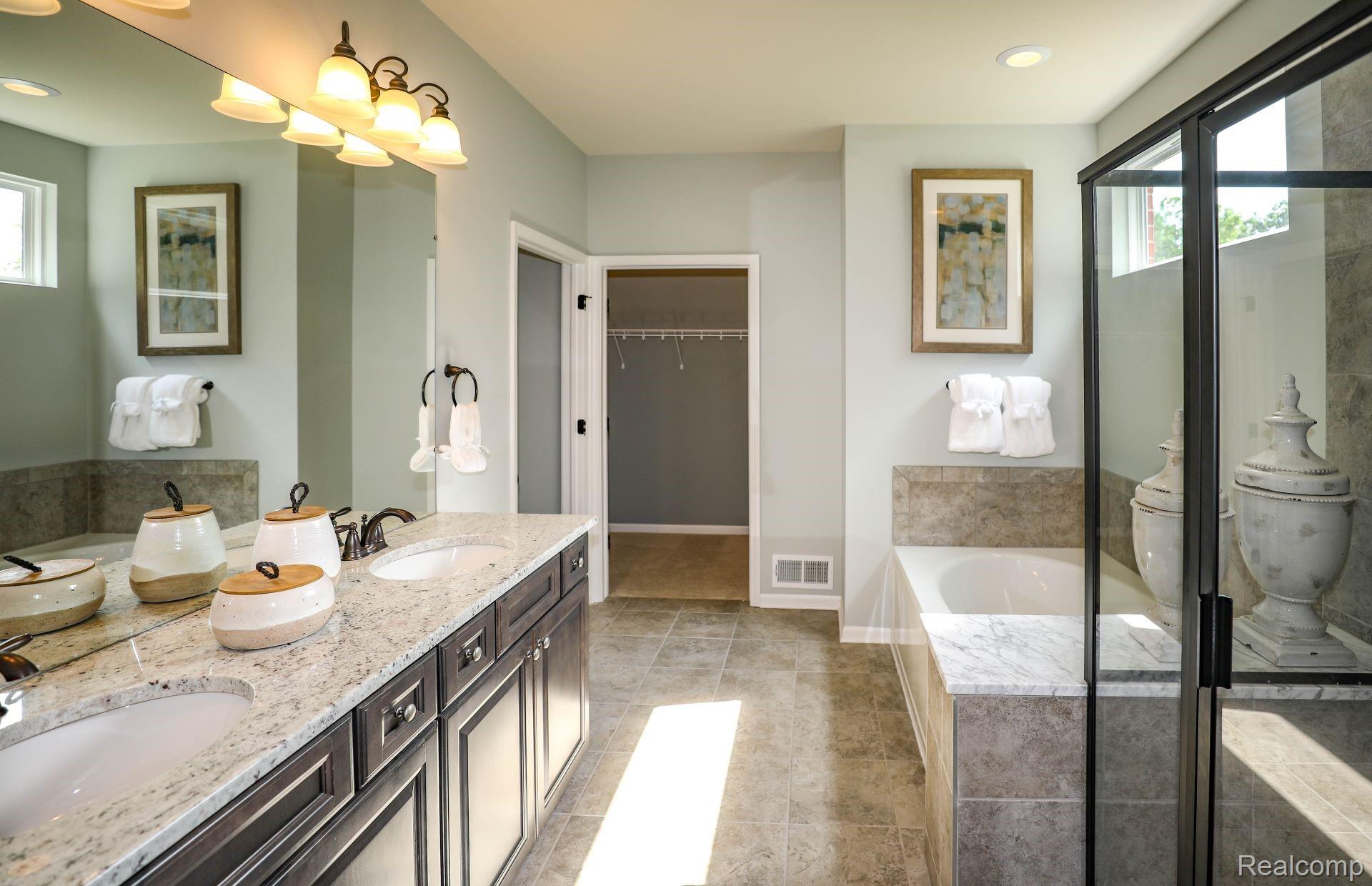 49420 Mapleton Road Canton, MI 48188 - Photo 10 of 17 Primary Bath