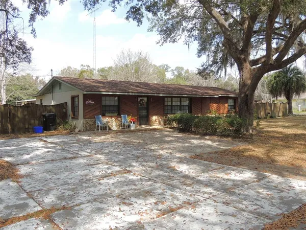 $215,000 | 312 Northeast 2nd Avenue, Williston, FL 32696