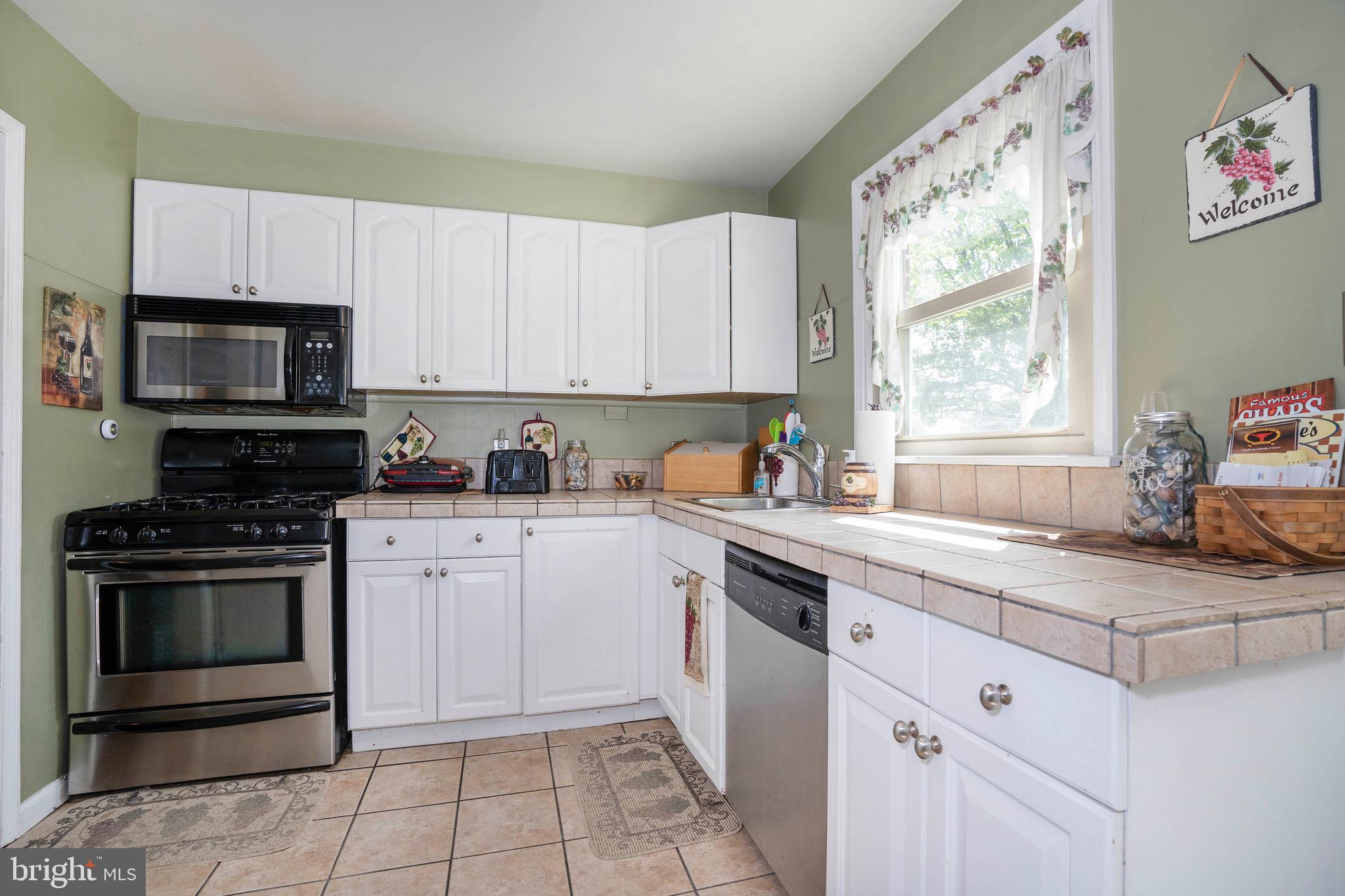 216 Sandra Road Wilmington, DE 19803 - Photo 8 of 32 Gallery Image 8