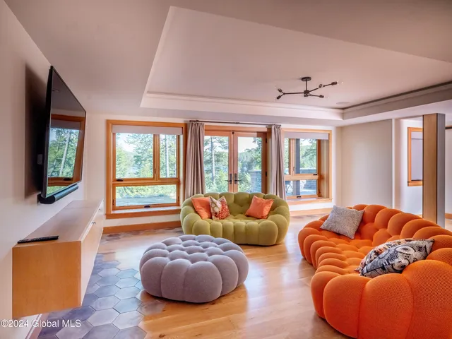 $2,500,000 | 4 Riley Farm Lane, Saratoga Springs, NY 12866