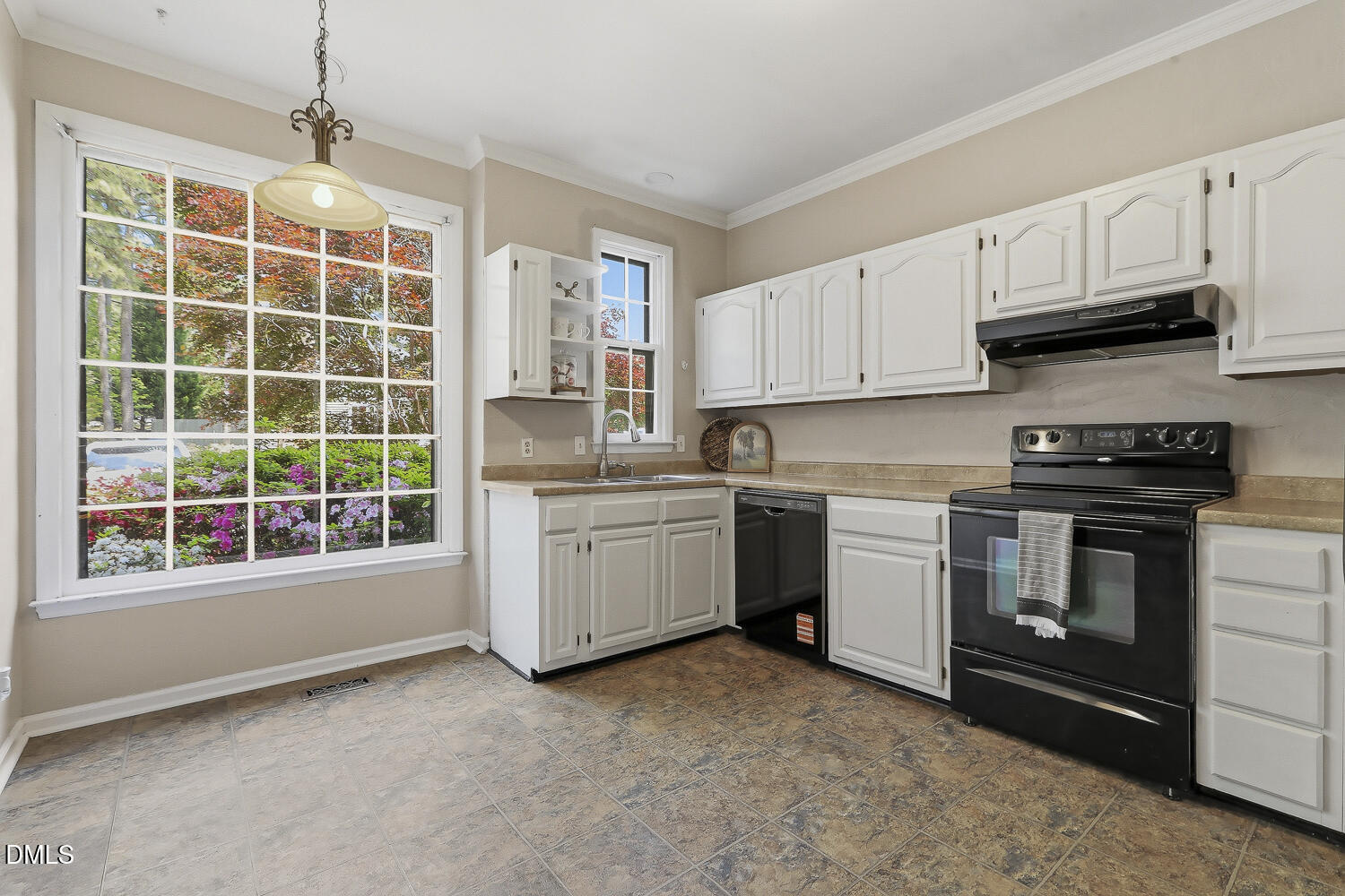 902 Albany Court Raleigh, NC 27615 - Photo 1 of 29 008
