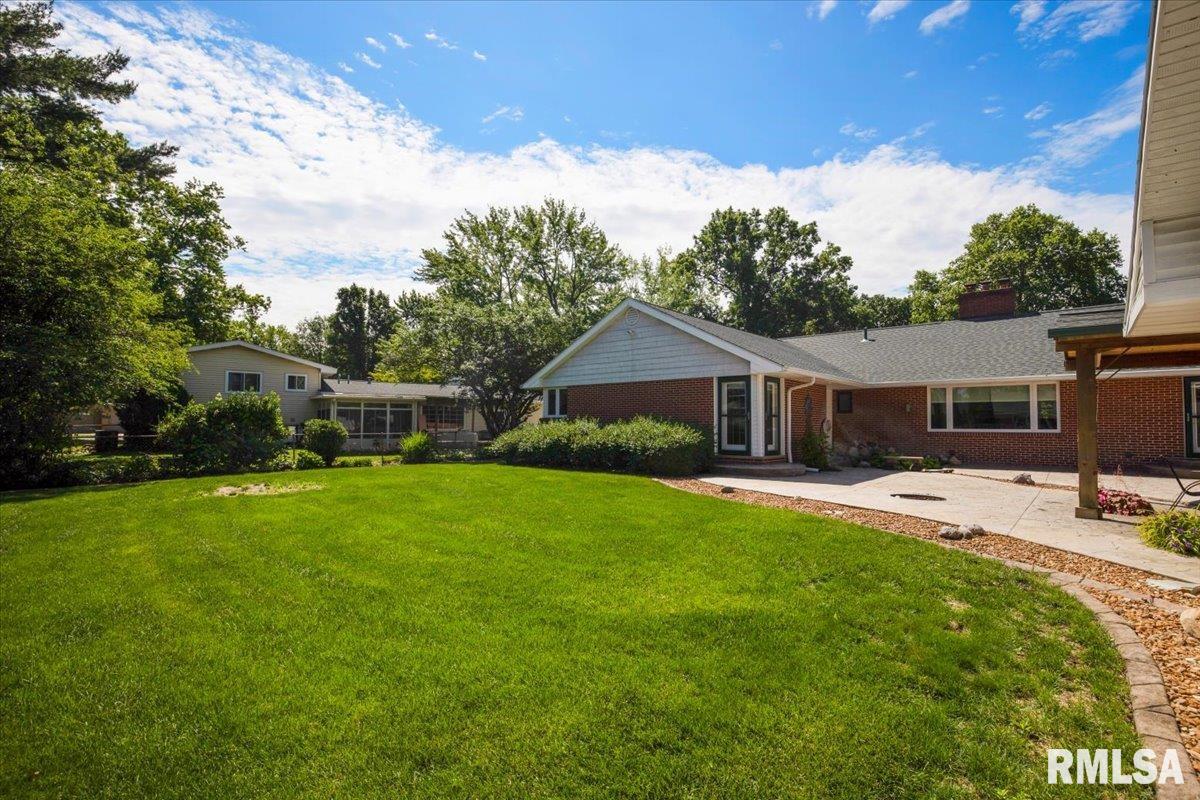 2159 Cherry Road Springfield, IL 62704 - Photo 7 of 42