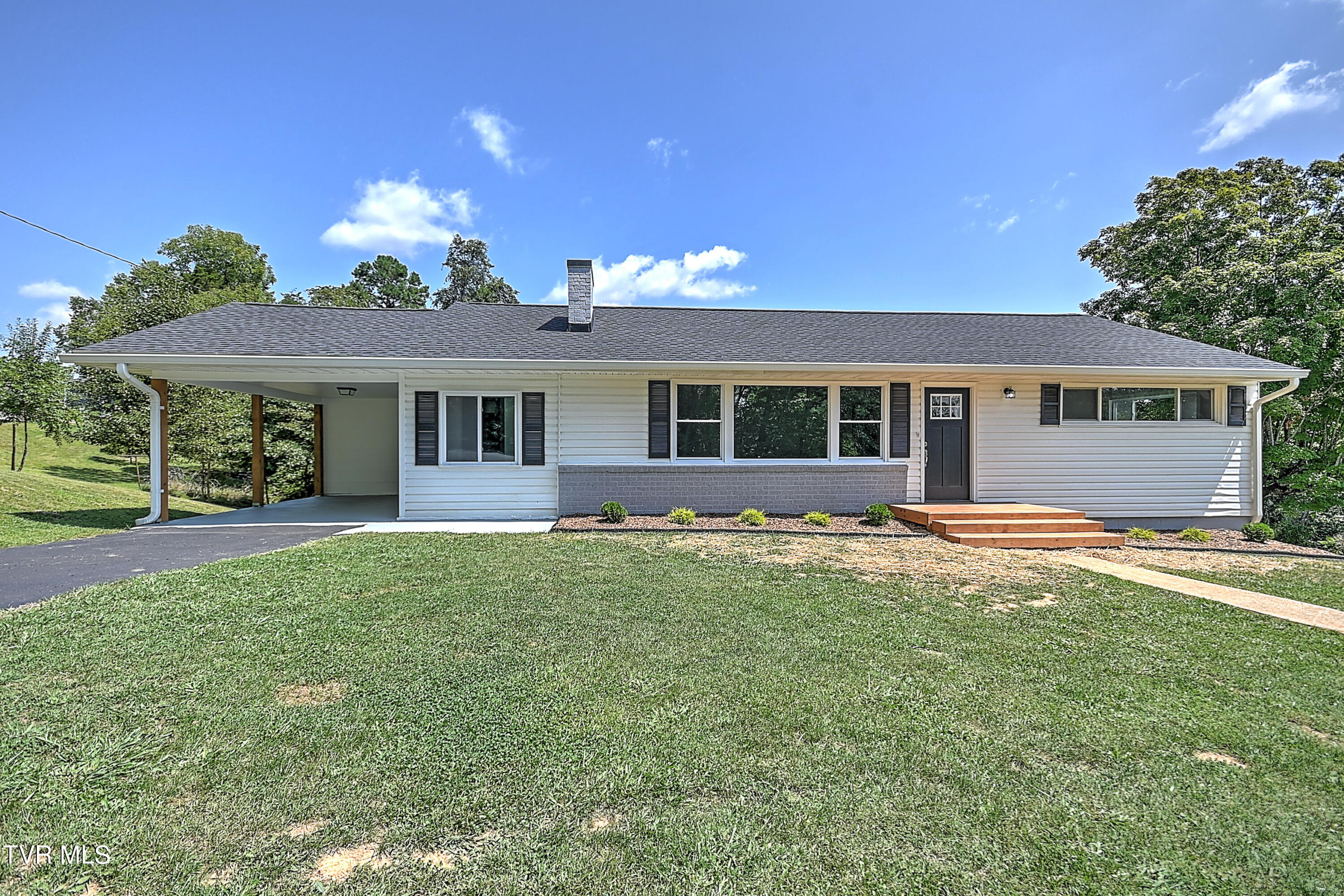 2257 Idle Hour Road Kingsport, TN 37660 - Photo 2 of 35 2257 Idle Hour KM-4