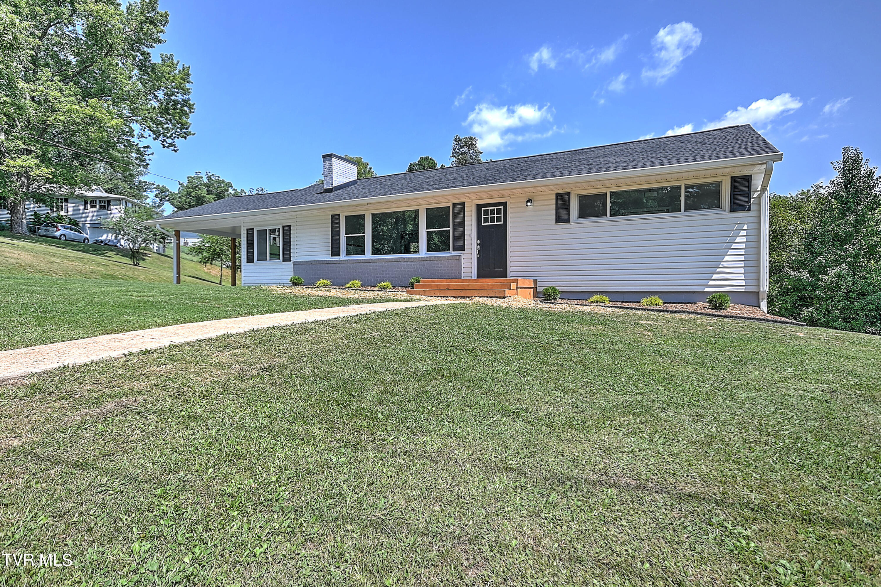 2257 Idle Hour Road Kingsport, TN 37660 - Photo 3 of 35 2257 Idle Hour KM-2