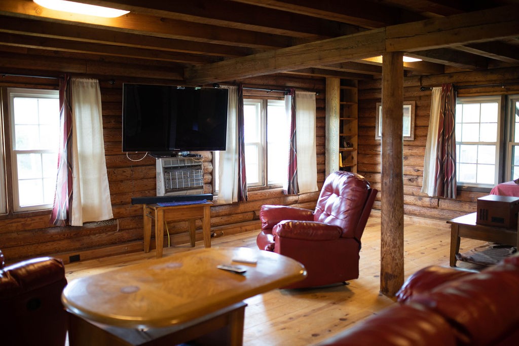 1057 Willette Road Red Boiling Springs, TN 37150 - Photo 13 of 31 a living room with furniture and a flat screen tv