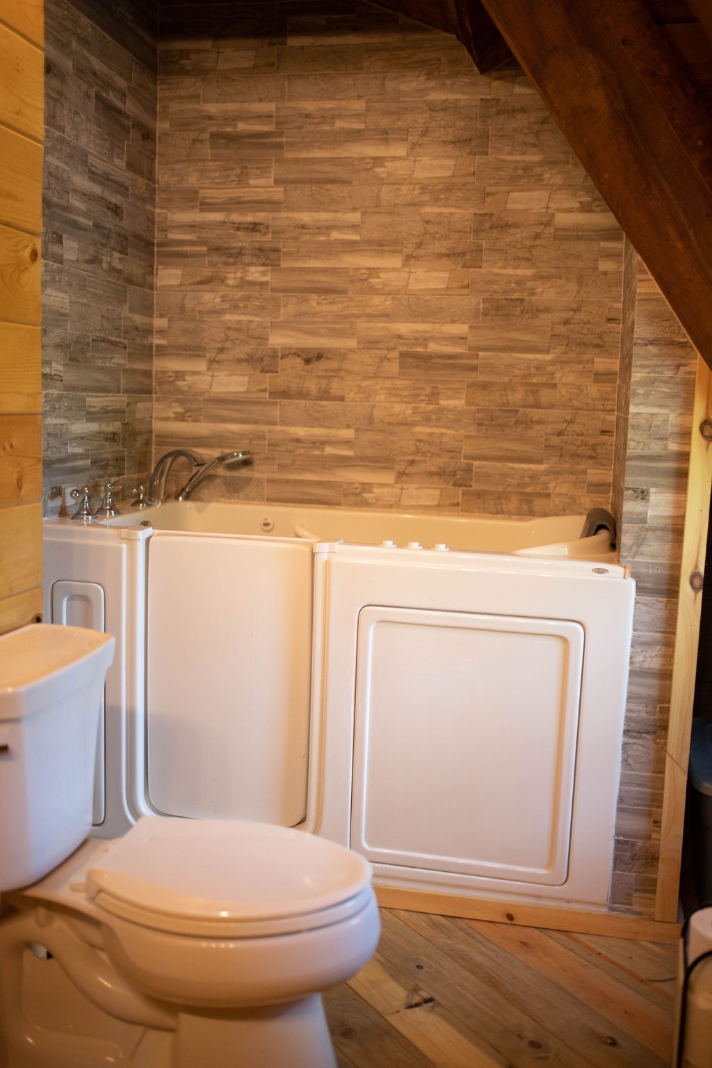 1057 Willette Road Red Boiling Springs, TN 37150 - Photo 20 of 31 a bathroom with a toilet and a sink
