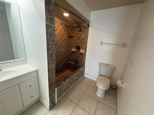 $2,495 | 1001 South Wapello Street, North Port, FL 34286