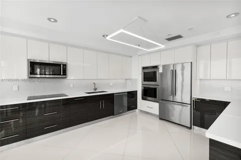 $3,750,000 | 19955 Northeast 38th Court, Unit 2205, Aventura, FL 33180