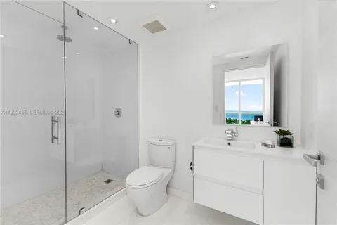 $2,700,000 | 19955 Northeast 38th Court, Unit 2205, Aventura, FL 33180