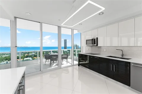 $2,700,000 | 19955 Northeast 38th Court, Unit 2205, Aventura, FL 33180
