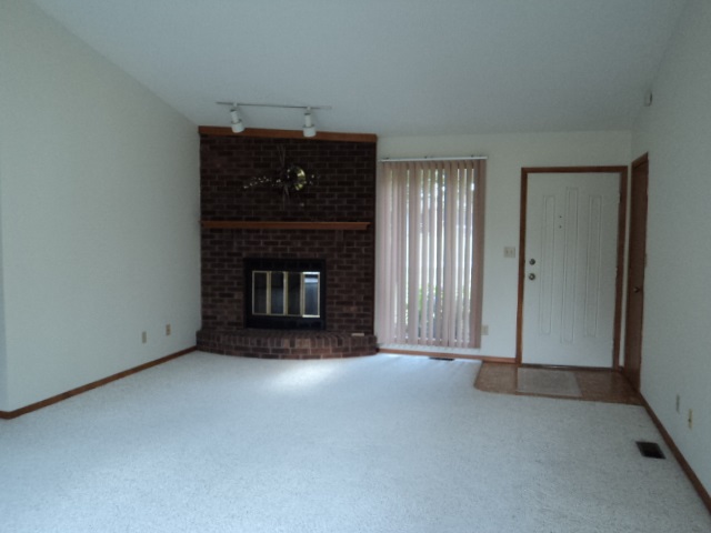 1700 North Thorn Tree Road Muncie, IN 47304 - Photo 3 of 22 Gallery Image 3