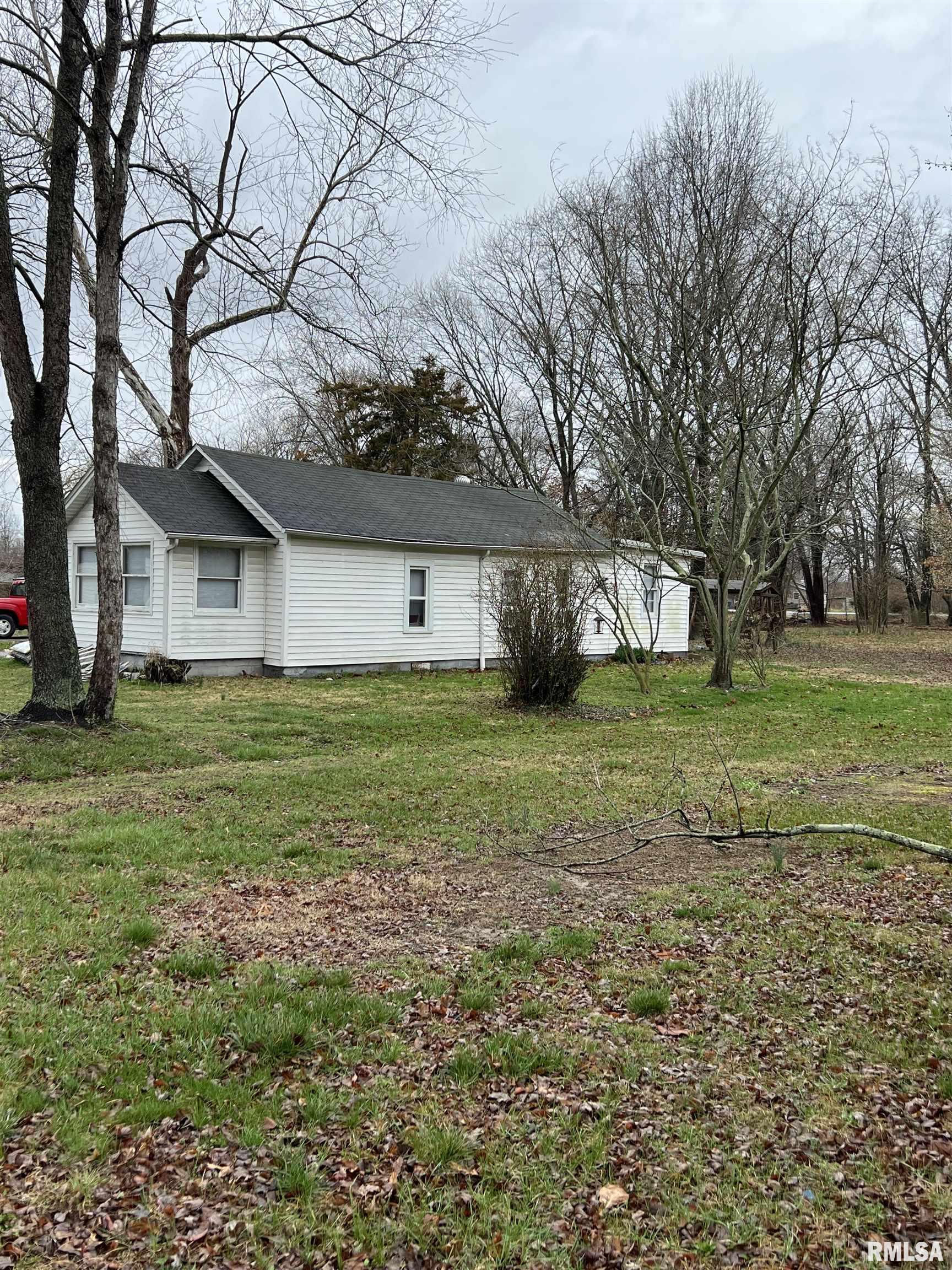 724 Airport Road Mount Vernon, IL 62864 - Photo 5 of 12