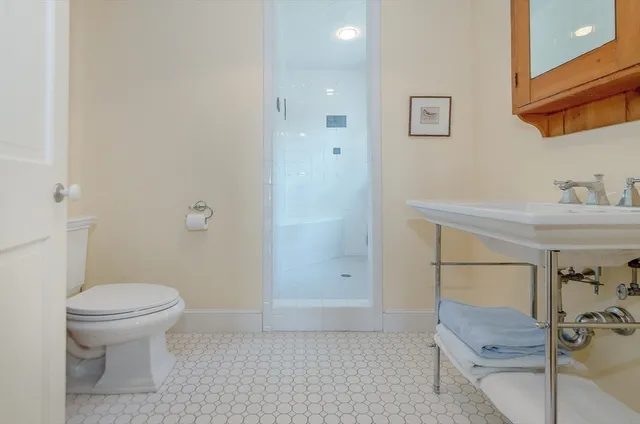 $3,600,000 | 414 Point Road, Marion, MA 02738