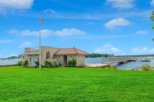 $3,600,000 | 414 Point Road, Marion, MA 02738