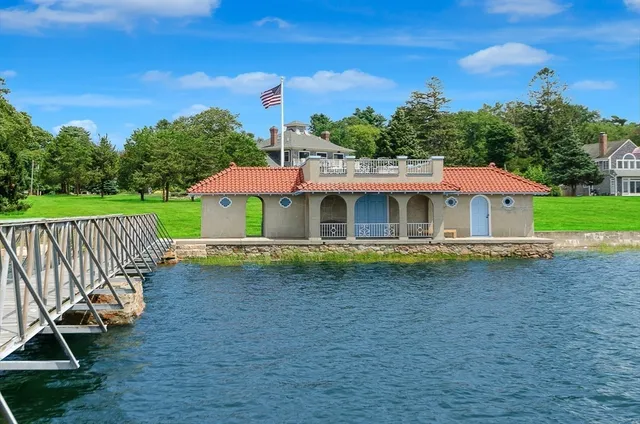 $3,600,000 | 414 Point Road, Marion, MA 02738