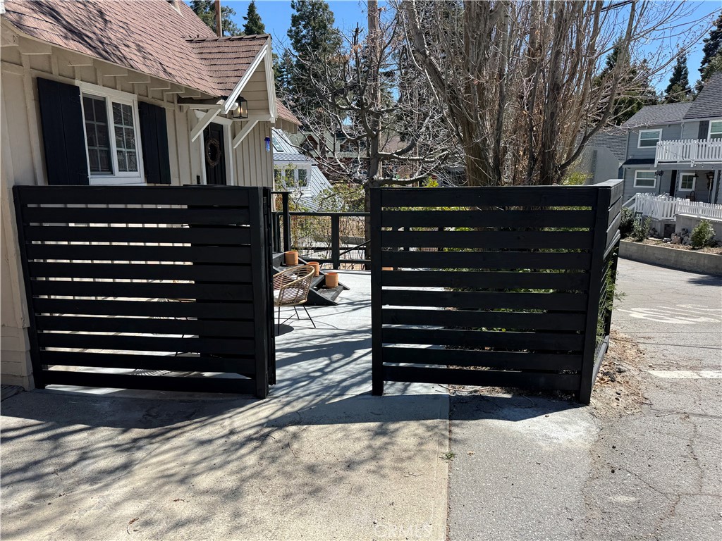 28826 Cedar Drive Lake Arrowhead, CA 92352 - Photo 20 of 23