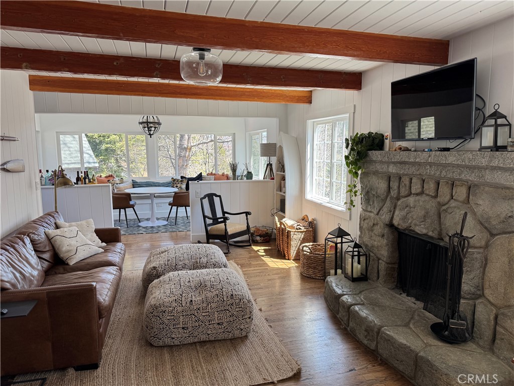 28826 Cedar Drive Lake Arrowhead, CA 92352 - Photo 3 of 23