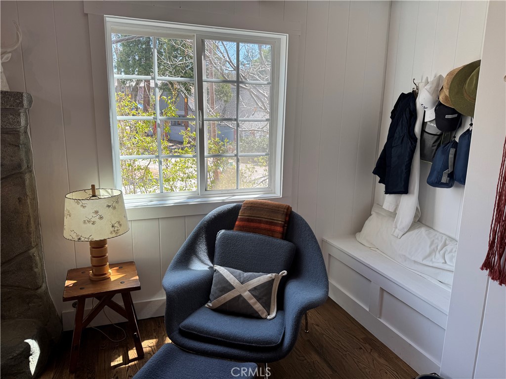 28826 Cedar Drive Lake Arrowhead, CA 92352 - Photo 5 of 23