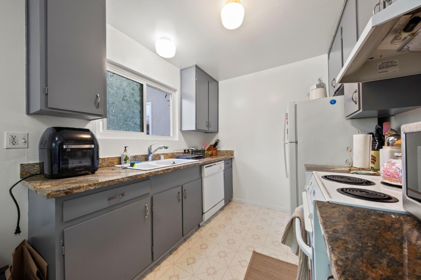 247 D Street San Rafael, CA 94901 - Photo 7 of 15